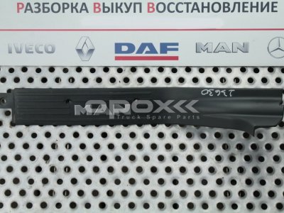 Купить 81615100396g в Омске. Накладка на порог (наружная перед) правая MAN